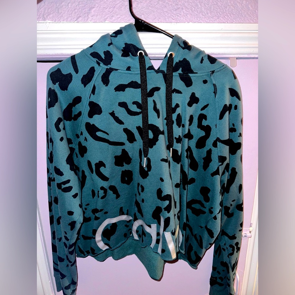 (SOLD) Women’s Cropped Calvin Klein Hoodie